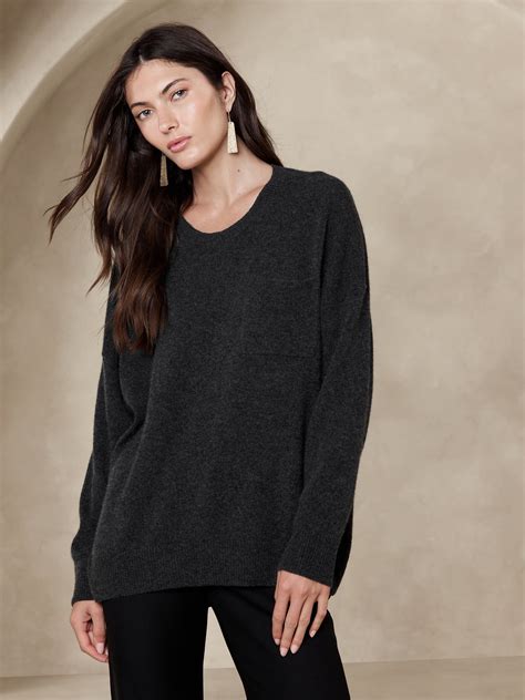 Caro Oversized Lightweight Cashmere Sweater | Banana Republic