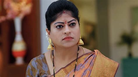 Suryakantham TV Serial Online - Watch Tomorrow's Episode Before TV on ZEE5