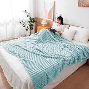 Buy HOKIPO Fleece AC Blanket Double Bed Queen, 200x230 cm / 6.5x7.5 ...