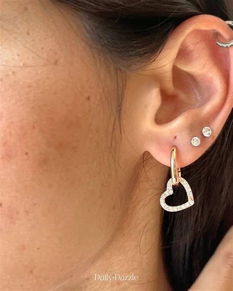 Rose Gold Heart Hoop Earrings – dailydazzle