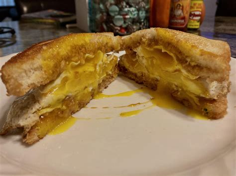The most slept on breakfast sandwich. Peanut butter and eggs. : r/eggs