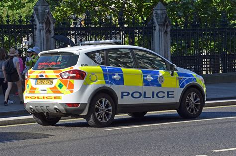 LX62 CXB | British police cars, Police, Emergency vehicles