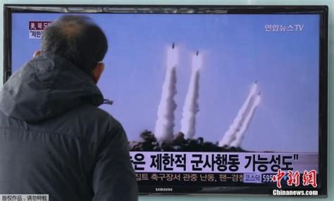 朝鲜称成功进行弹道导弹水下发射 2015年试射一览_新浪新闻