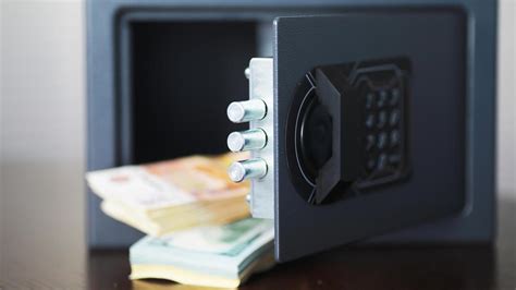 बैंक लॉकर नॉमिनी को लेकर क्या है नियम|Bank Locker Rules In Case Of ...