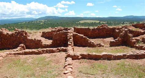 Unravel the Enchanting Pueblo Deco Style: A Legacy of Southwestern Beauty