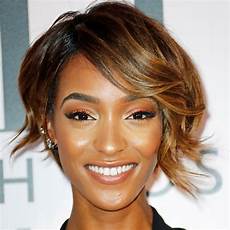 Hairstyles For Small Oval Faces by The 10 Most Flattering Haircuts For Oval Faces Hairstyles For Small Oval Faces