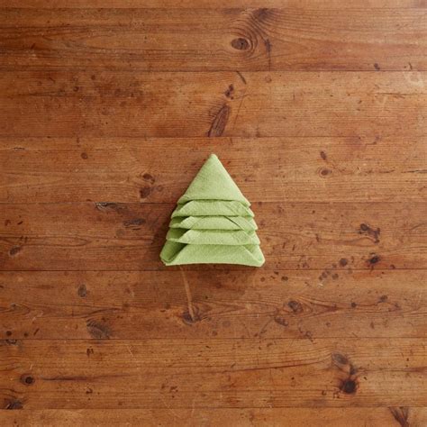 Christmas Tree Napkin Tutorial 的图像结果