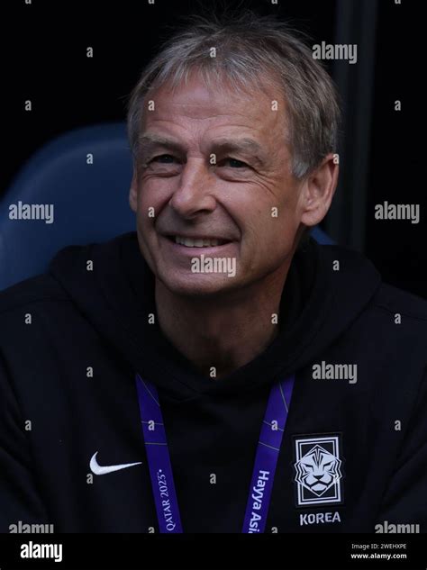 AL WAKRAH, QATAR - JANUARY 25: Jurgen Klinsmann head coach of South ...
