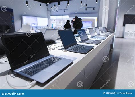 Computer Shop in Brecon 的图像结果