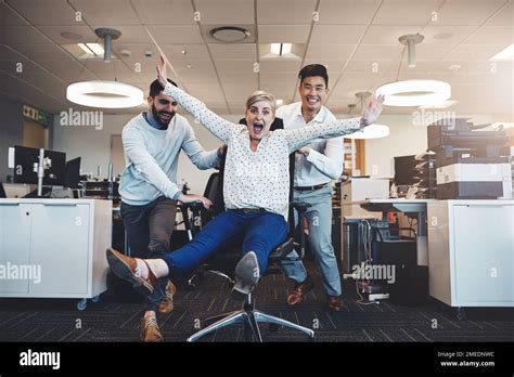 People Doing the It 的图像结果