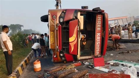 UP Bus Accident: 15 Injured As Jaipur-Madhubani Bus Overturns In Tarya ...