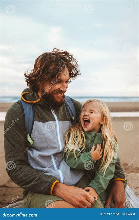 Family Father with Child Outdoor Dad with Daughter Happy Laughing Face ...