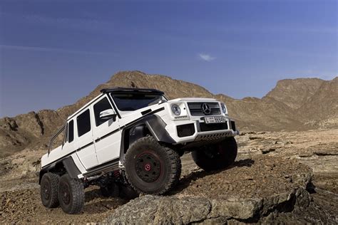 Correction: the Mercedes-Benz G 63 AMG 6x6 is the best, stock zombie ...