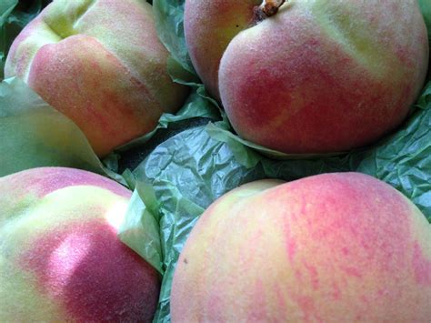 Summer Peaches from Oregon's The Fruit Company - Outnumbered 3 to 1
