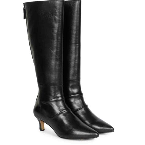 Women Long Boots - Buy Knee High & Long Boots Online in India | SaintG ...