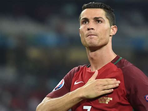 Cristiano Ronaldo Pays Medical Bills For 370 People Injured In Fire ...