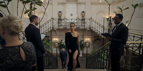 ‘Surface’ Season 2 Episode 1 Recap – Sophie Is Still in No Hurry