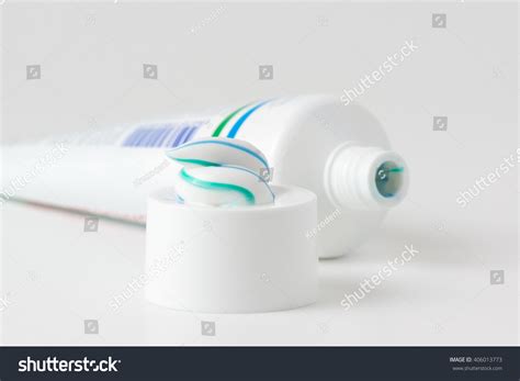 Small Tube of Toothpaste 的图像结果