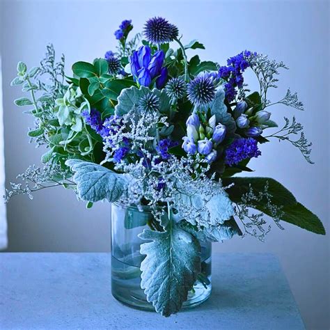 Blue Flower Symbolism - What Do Blue Flowers Mean