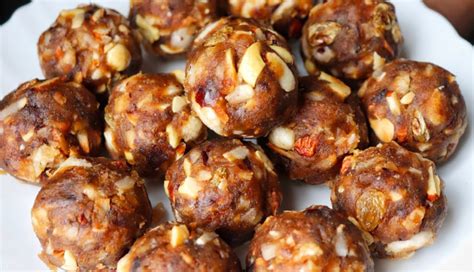 Recipe- Winter Special Khajur Ladoo - lifeberrys.com