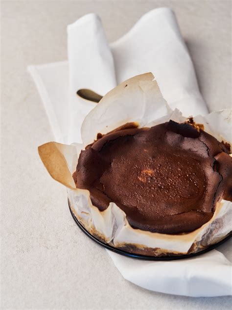 Spanish Basque Burnt Cheesecake - Delice Recipes