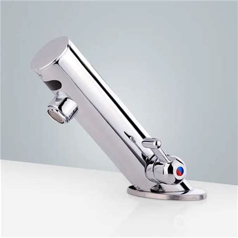 Fontana Leo touchless faucet rendering from BIMobject � chrome gooseneck with sensor