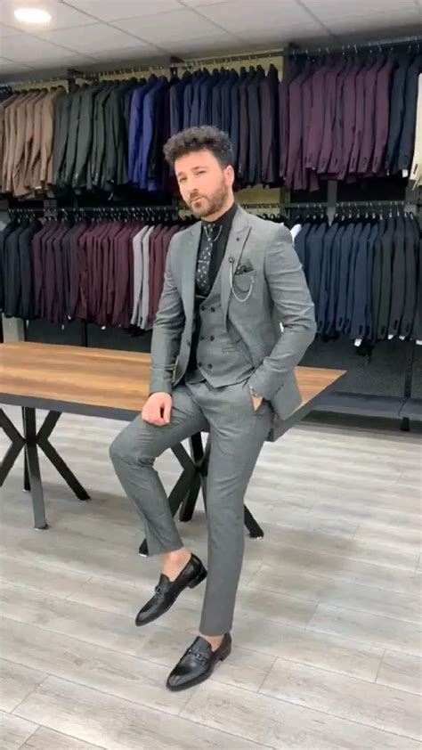 Suit Clothing 的图像结果