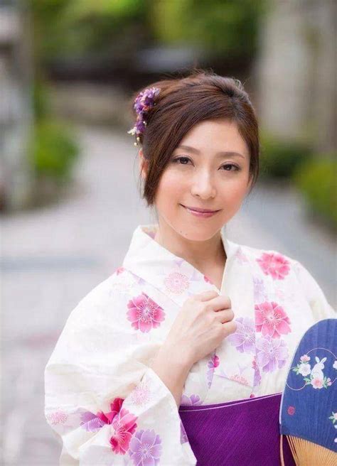 日本女演员白木优子，出生1976年，47岁，出生于日本岐阜县-度小视