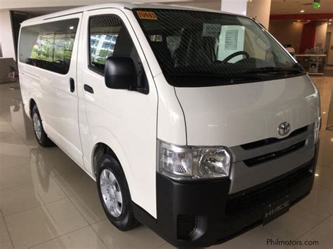 New Toyota Hiace Commuter Old Version MT | 2020 Hiace Commuter Old ...
