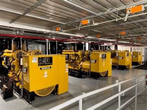 2000KW CATERPILLAR 3516C DIESEL GENERATOR in Houston, TX, USA