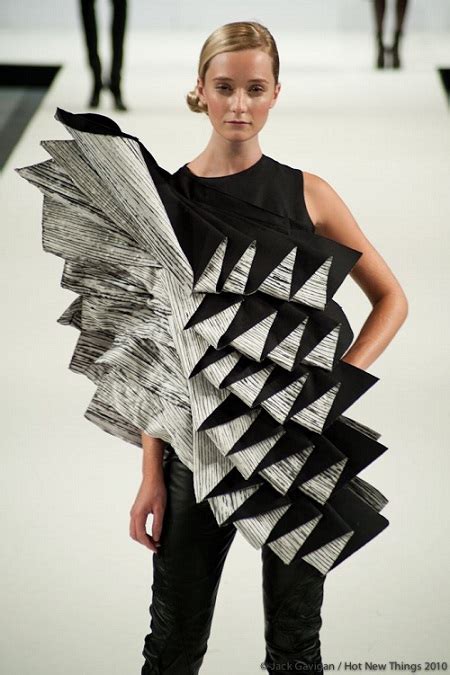 A Peek into the World of Avant Garde Fashion | ICAT Blog