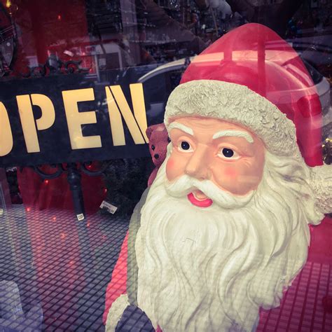 Wayfair's Holiday Aisle Pre-lit Christmas Tree Is a Must-Have - Parade