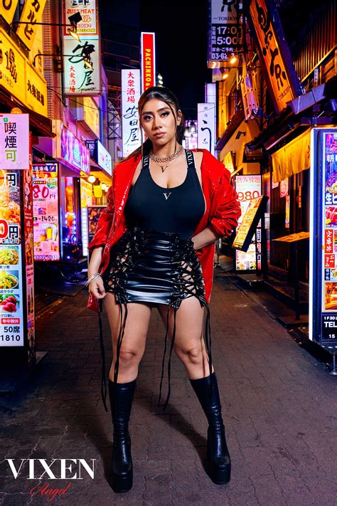 VIOLET MYERS — Vixen