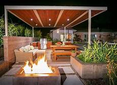 Modern Outdoor Kitchen Designs Beautiful Dining Areas Roofs by Modern Outdoor Kitchen Designs With Beautiful Dining Areas Modern Outdoor Kitchen Designs Beautiful Dining Areas Roofs