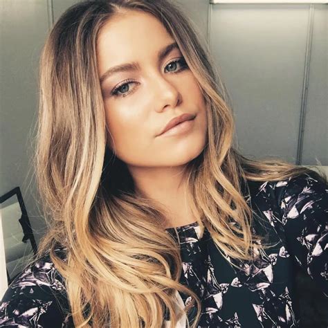 Sofia Reyes | Scrolller