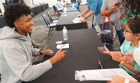 Photo Gallery — Northeast Sports Card Expo