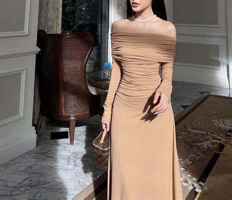 Phantoquyen adlı kullanıcının Trang phục thời thượng panosundaki Pin ...