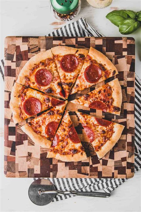 Pizza Hut Gluten Free Menu Guide 2023 - Eating Works