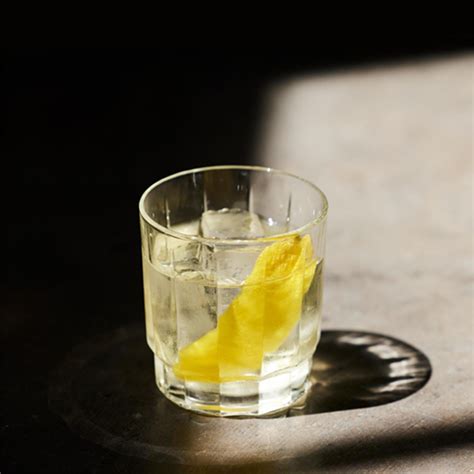 Cocktail Recipe: White Negroni