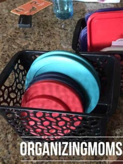 Organizing Food Storage Containers 的图像结果