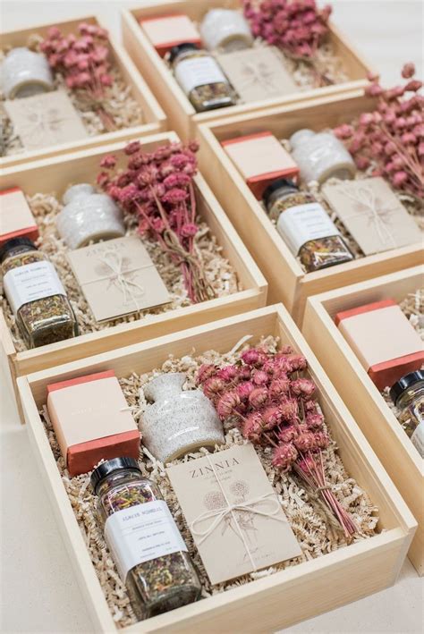 engagement gift packing ideas for groom