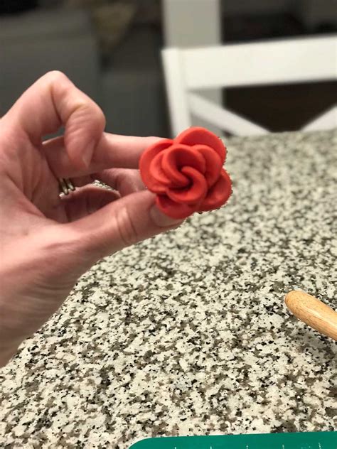 Fondant Rose Instructions 的图像结果