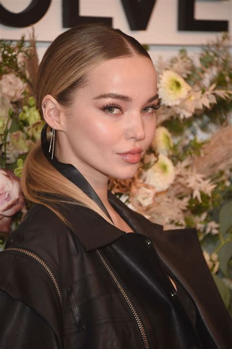 Starlet Arcade: Hot Dove Cameron