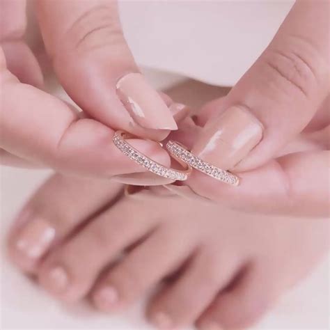 Rose Gold Glam One-Line CZ 925 Sterling Silver CZ Stud Toe Ring – Zavya