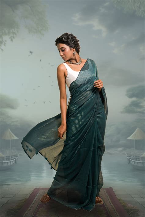 Green Sarees - Modern Green Handloom Sarees For Women