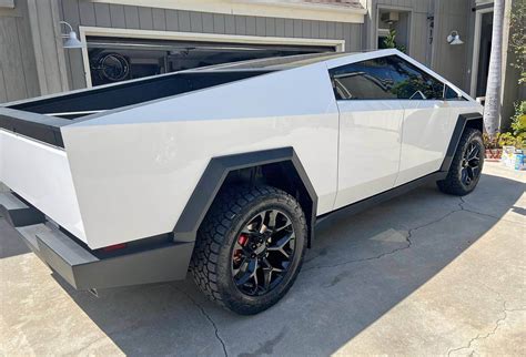 WHITE Vinyl Wrap & PPF Cybertruck -- Photos & Videos | Tesla Cybertruck Forum - Cybertruck ...