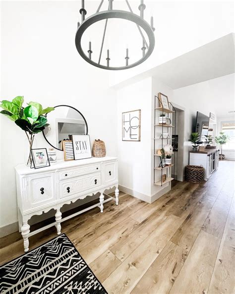 25 Beautiful LVP Flooring Planks Colors You Should Try