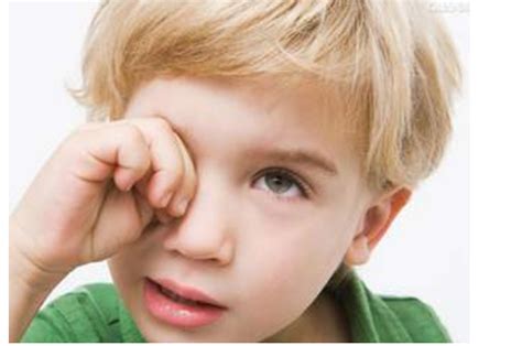 频繁眨眼、眼红胀痛，小孩也得干眼症？治“干眼”记好七个步骤__凤凰网