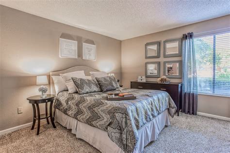 Apartments for Rent in Overland Park, KS | Perry 81 - Home