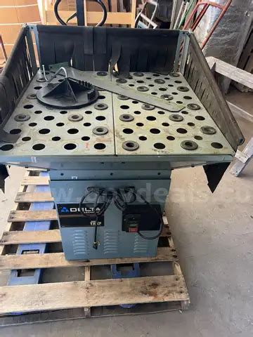 Delta Downdraft Table | GovDeals